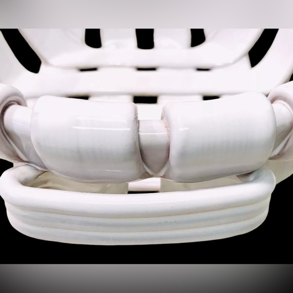 Tadinate Vintage Large Pottery Lattice Woven White Bread Fruit Handled Basket - Picture 5 of 10